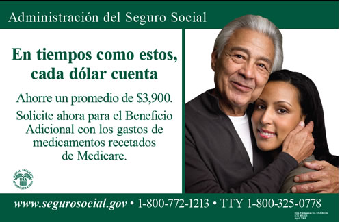 Father/Daughter Extra Help Bus Poster - Spanish - En tiempos como estos, cada d&oacute;lar cuenta. Ahorre un promedio de $3,900. Solicite ahora para el Beneficio Adicional con los gastos de medicamentos recetados de Medicare.