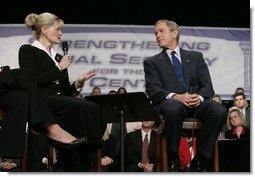President George W. Bush participates in a discussion on strengthening Social Security at Montgomery County Community College in Blue Bell, Pa., Feb. 10, 2005. White House photo by Eric Draper 