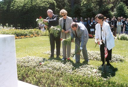 laying wreath at Hyde Park