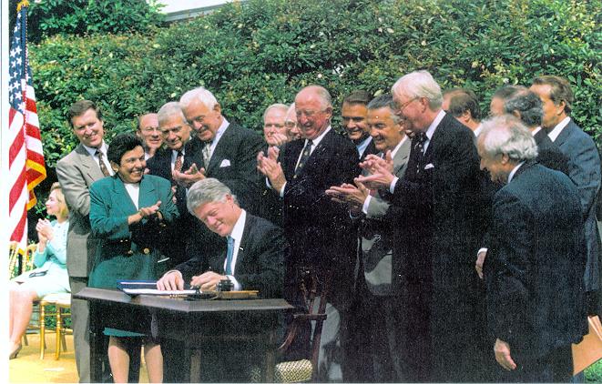 Clinton signing independent agency bill
